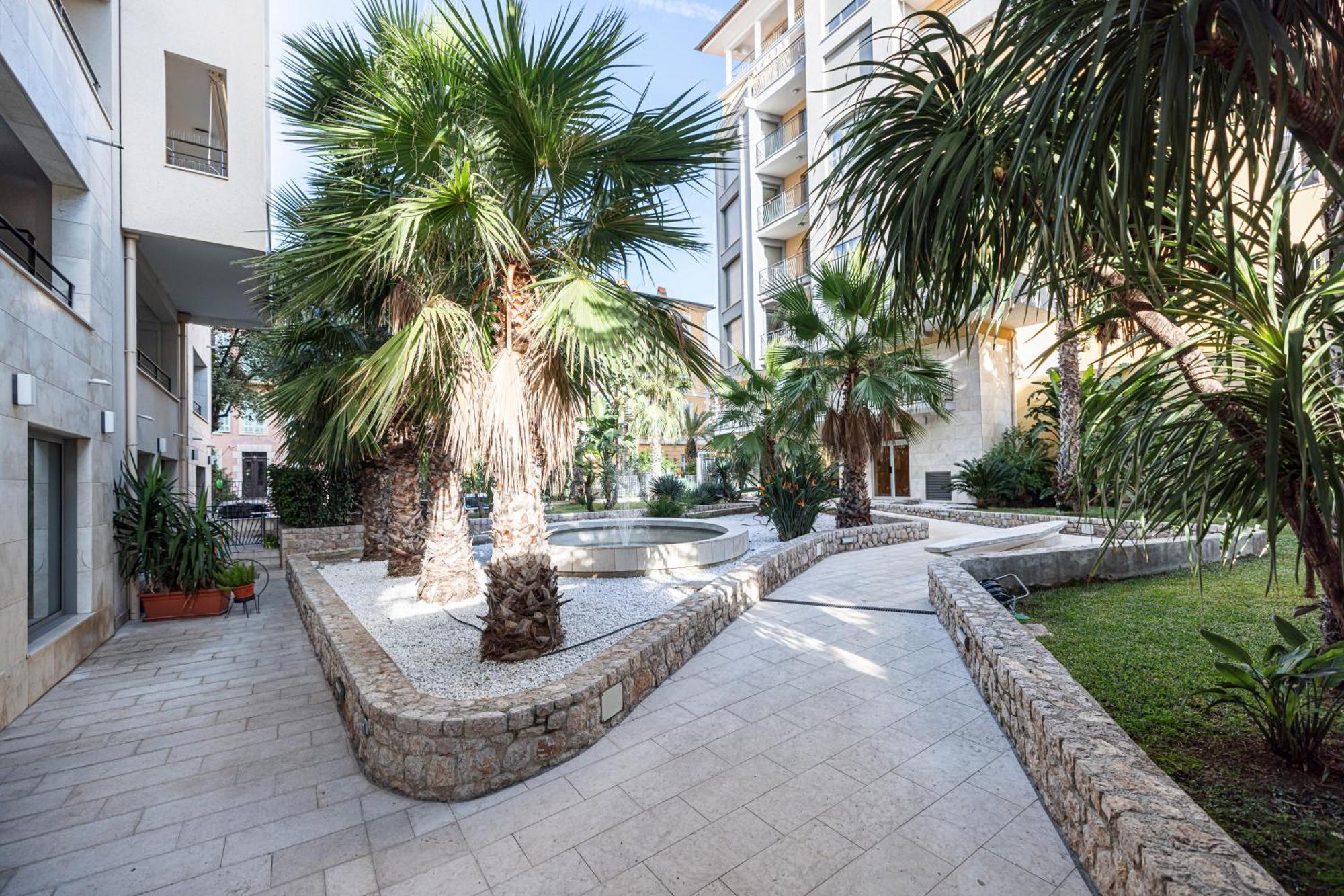 Studio Centre Terrasse Climatisation 50M Plage Menton Exterior photo